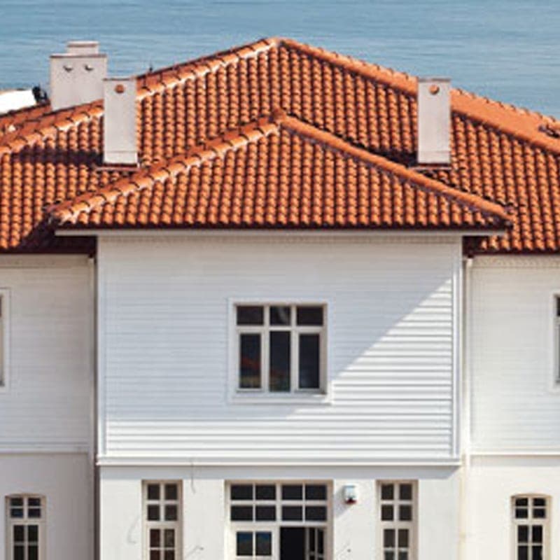 Ridge ventilation & fixing — view 1